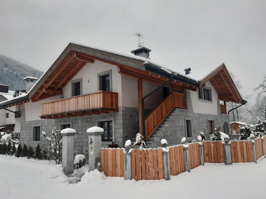 B&B Casa Il Sasso 핀졸로 외부 사진